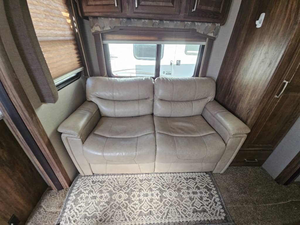 2018 Keystone RV 2018 Keystone RV Cougar Half-Ton - thumbnail 20