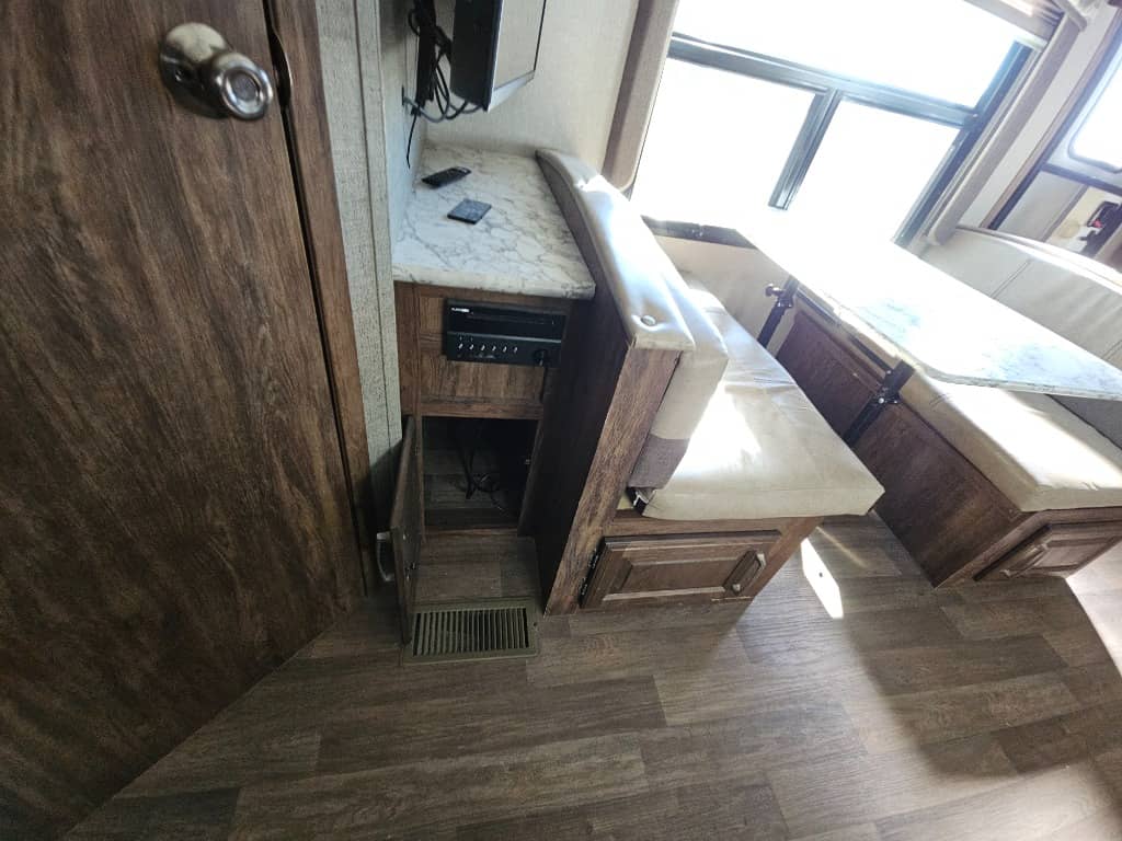 2018 Keystone RV 2018 Keystone RV Cougar Half-Ton - thumbnail 29