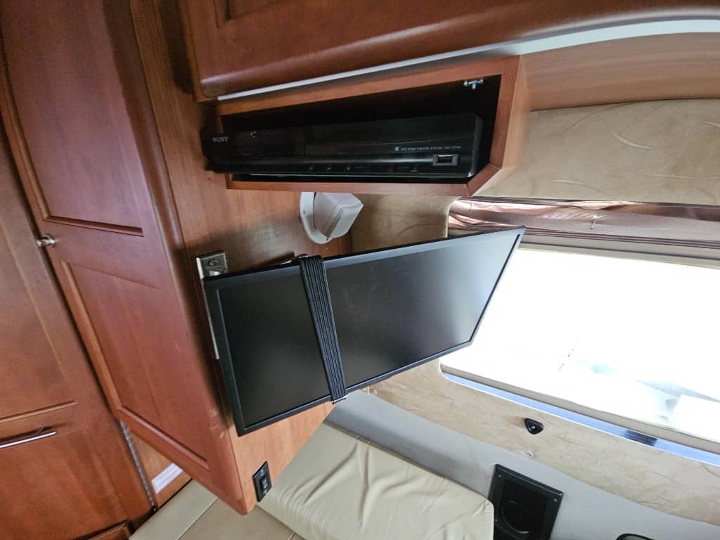 2015 Roadtrek 2015 Roadtrek Adventurous - thumbnail 25