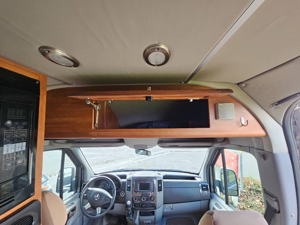 2015 Roadtrek 2015 Roadtrek Adventurous - thumbnail 27