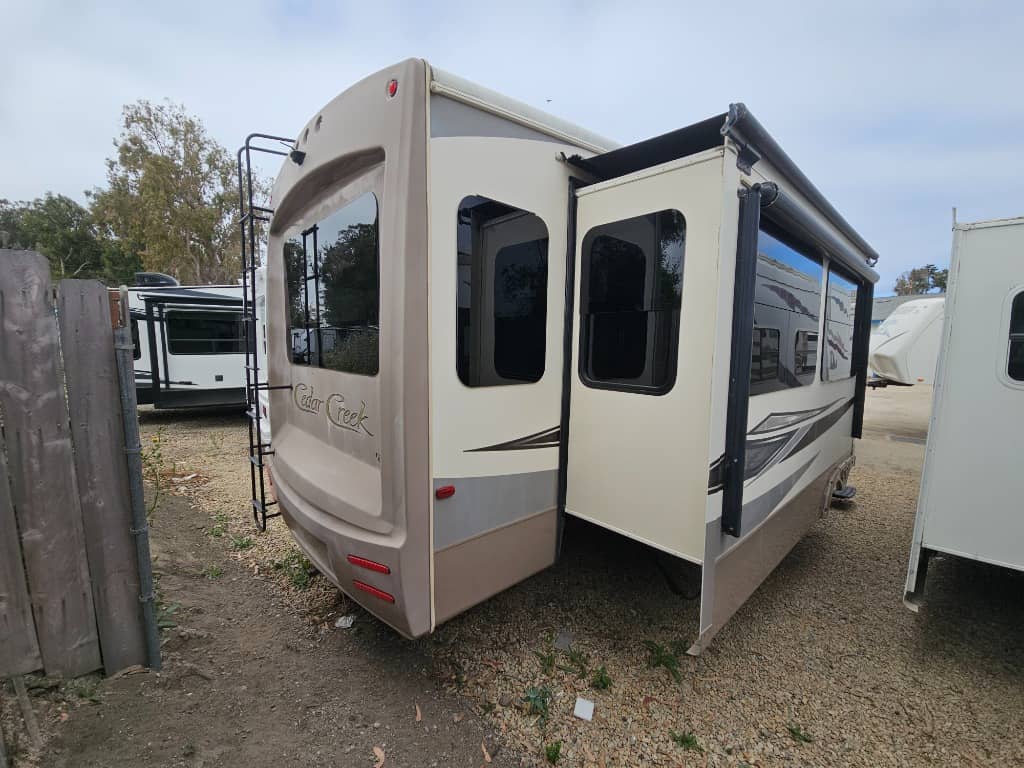 2016 Forest River RV 2016 Forest River RV Cedar Creek - thumbnail 2