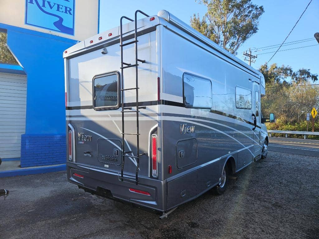 2022 Winnebago 2022 Winnebago View - thumbnail 3