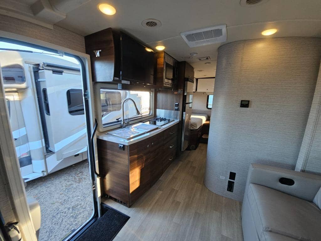 2022 Winnebago 2022 Winnebago View - thumbnail 12