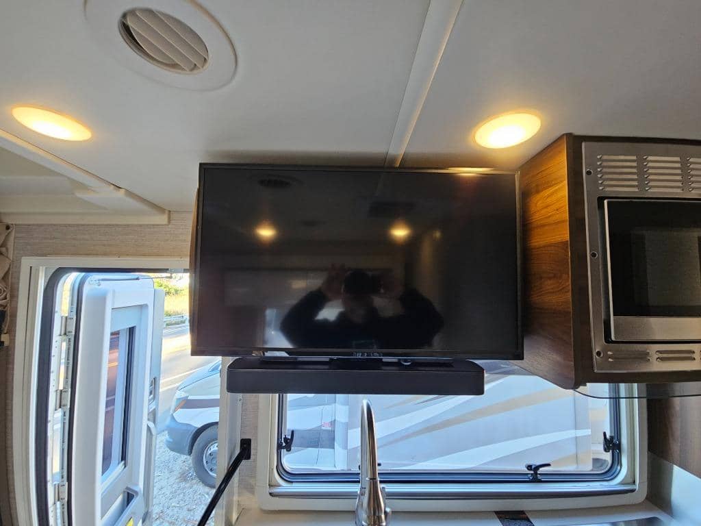 2022 Winnebago 2022 Winnebago View - thumbnail 14