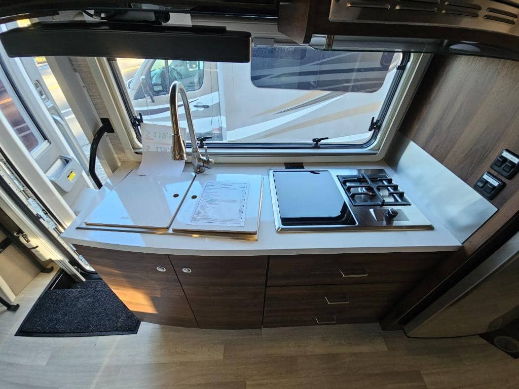 2022 Winnebago 2022 Winnebago View - thumbnail 16