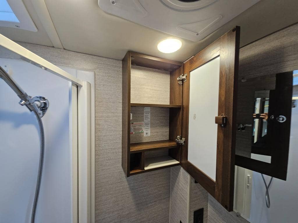 2022 Winnebago 2022 Winnebago View - thumbnail 26