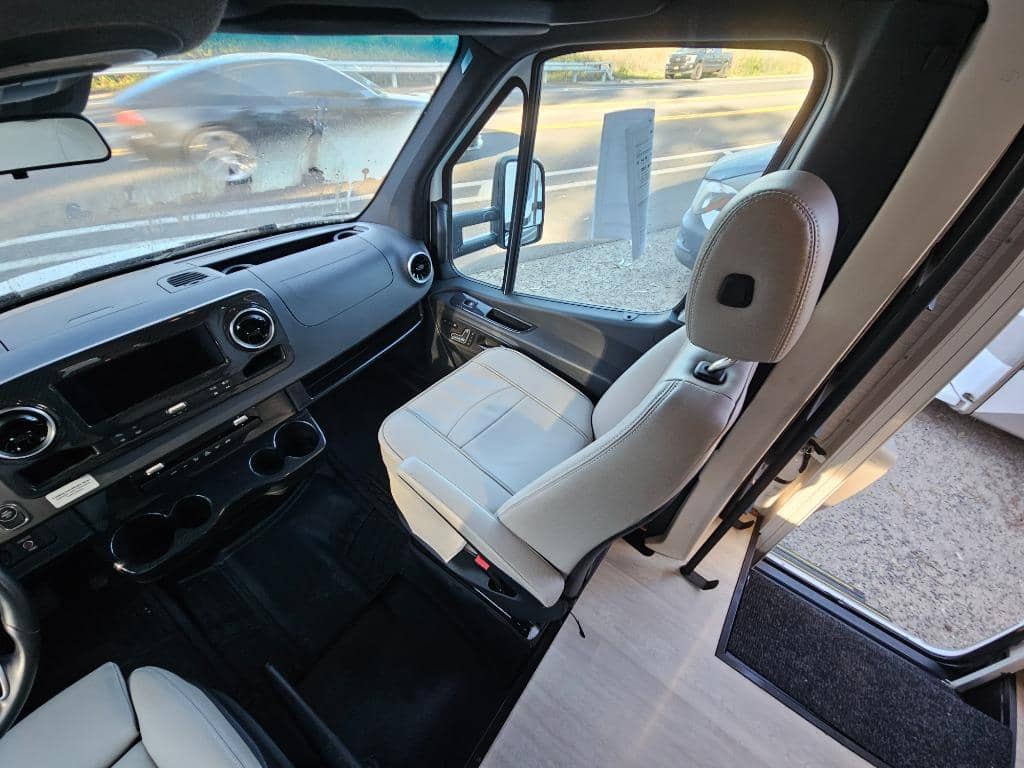 2022 Winnebago 2022 Winnebago View - thumbnail 45