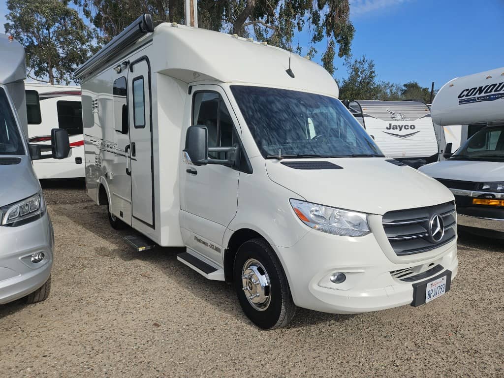 2020 Pleasure-Way 2020 Pleasure-Way Plateau - thumbnail 1