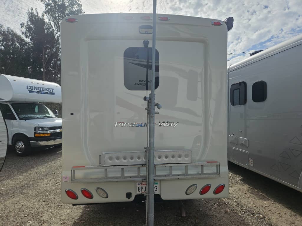 2020 Pleasure-Way 2020 Pleasure-Way Plateau - thumbnail 3