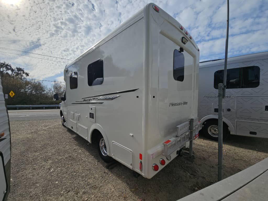 2020 Pleasure-Way 2020 Pleasure-Way Plateau - thumbnail 4