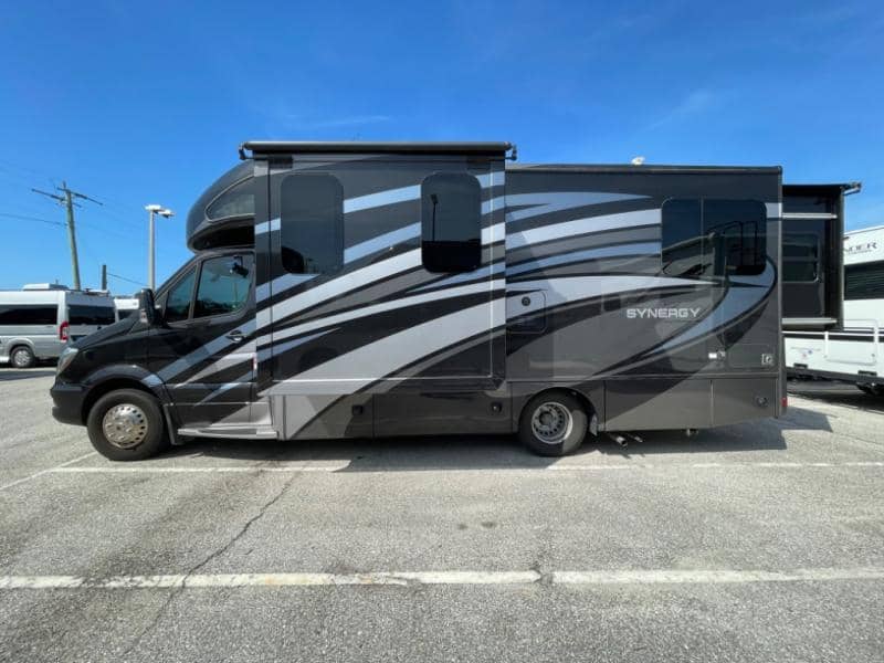 2019 Thor Motor Coach 2019 Thor Motor Coach Synergy - thumbnail 5