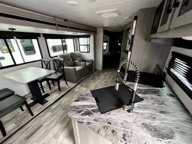 2023 Dutchmen 2023 Dutchmen Kodiak Ultimate - thumbnail 13