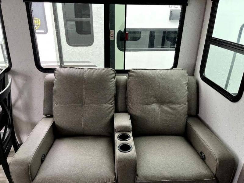 2023 Dutchmen 2023 Dutchmen Kodiak Ultimate - thumbnail 22