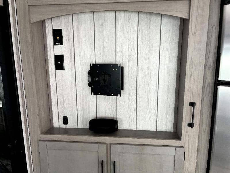 2023 Dutchmen 2023 Dutchmen Kodiak Ultimate - thumbnail 23