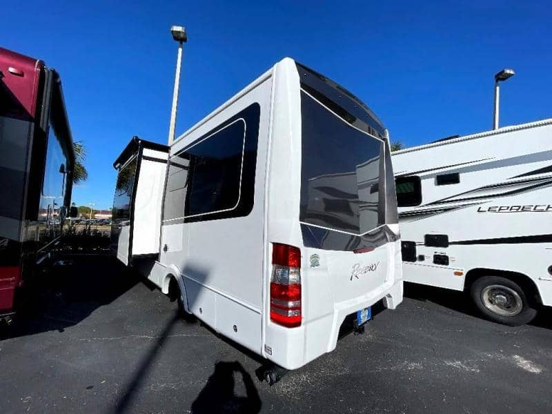 2023 Regency RV 2023 Regency RV Ultra Brougham - thumbnail 4