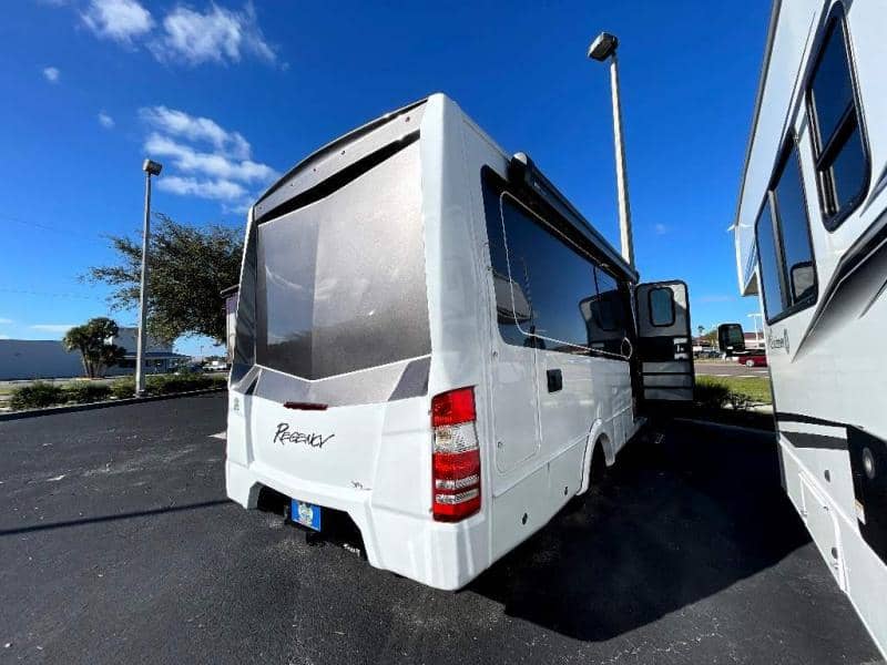 2023 Regency RV 2023 Regency RV Ultra Brougham - thumbnail 6