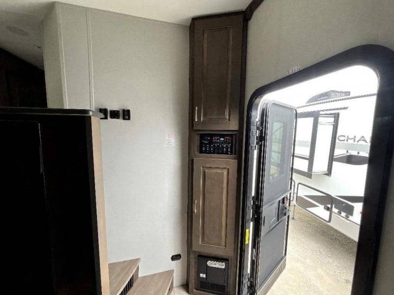 2022 Alliance RV 2022 Alliance RV Paradigm - thumbnail 17