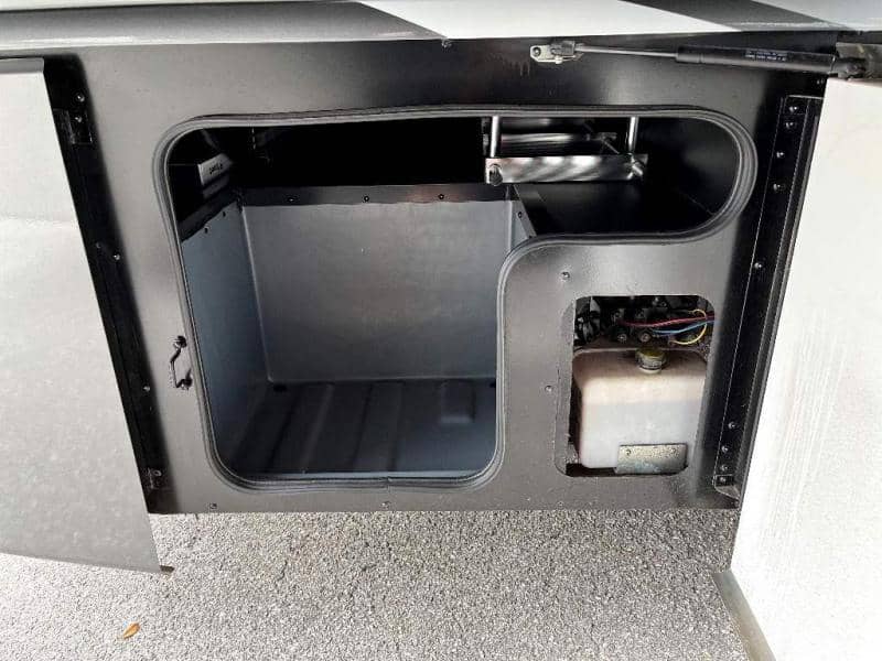 2023 Fleetwood RV 2023 Fleetwood RV Bounder - thumbnail 18