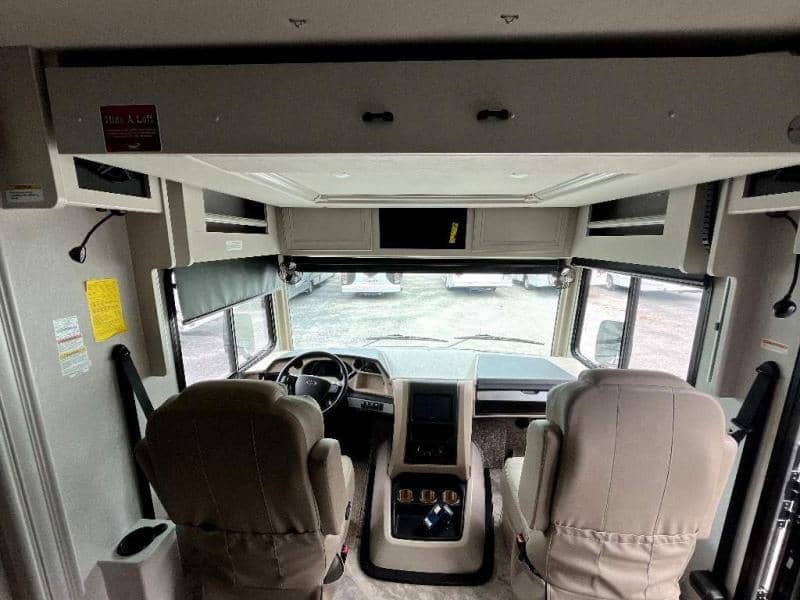 2023 Fleetwood RV 2023 Fleetwood RV Bounder - thumbnail 26