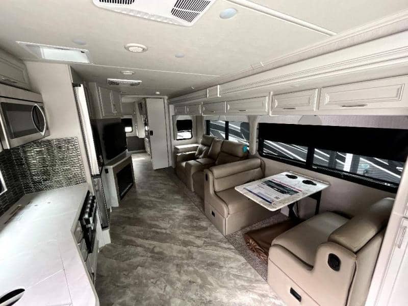 2023 Fleetwood RV 2023 Fleetwood RV Bounder - thumbnail 28