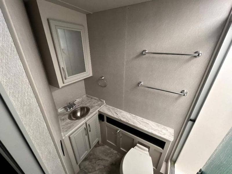 2023 Fleetwood RV 2023 Fleetwood RV Bounder - thumbnail 33