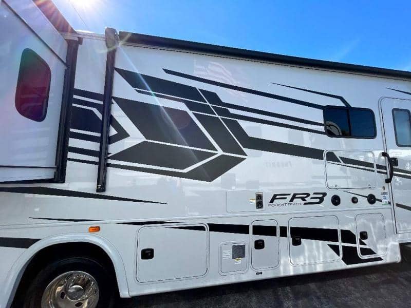 2024 Forest River 2024 Forest River FR3 - thumbnail 17