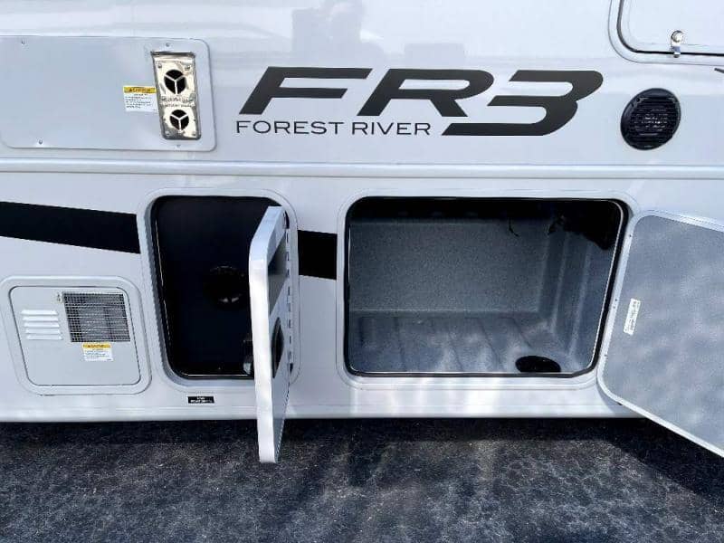 2024 Forest River 2024 Forest River FR3 - thumbnail 19