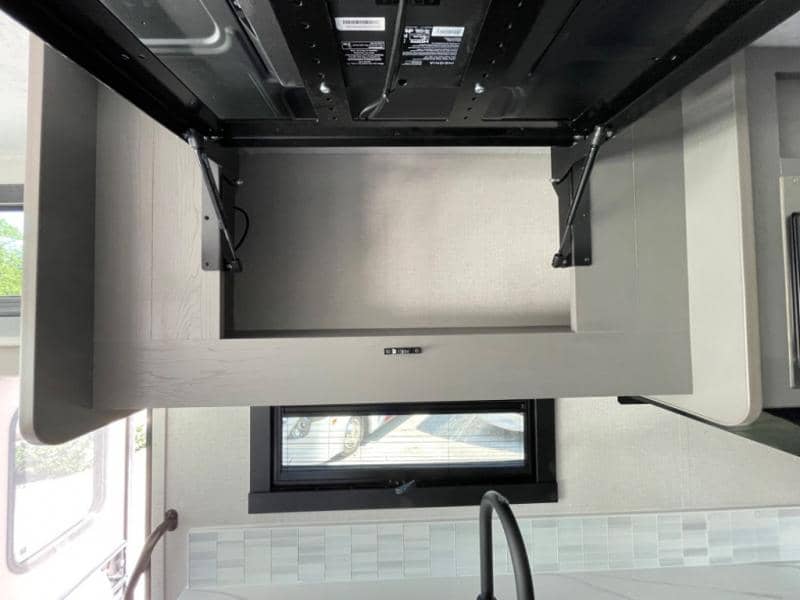 2024 Coachmen 2024 Coachmen Pursuit - thumbnail 16