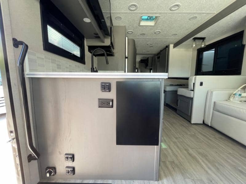 2024 Coachmen 2024 Coachmen Pursuit - thumbnail 24