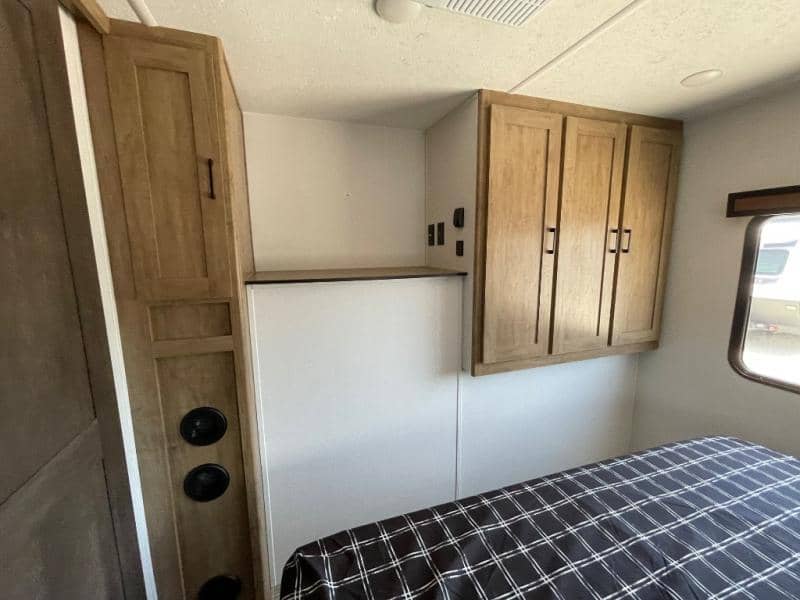 2024 Coachmen 2024 Coachmen Freedom Express - thumbnail 43