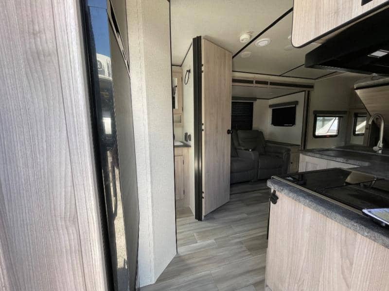 2024 Coachmen 2024 Coachmen Northern Spirit - thumbnail 4