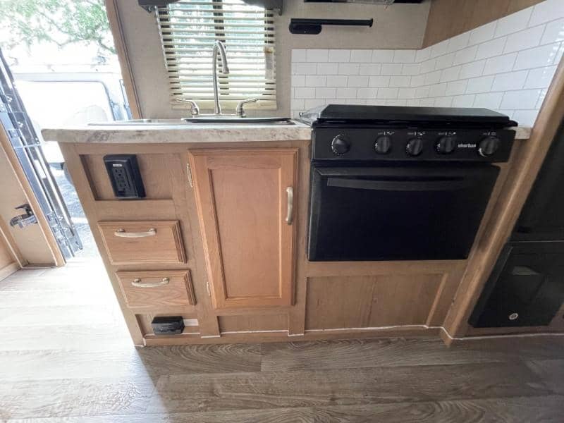 2020 Winnebago 2020 Winnebago Micro Minnie - thumbnail 22