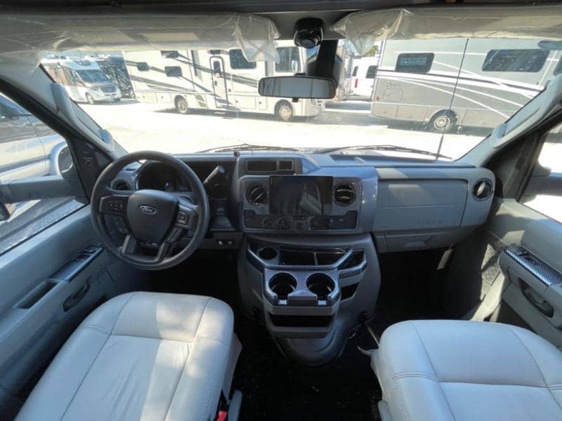 2024 Phoenix USA 2024 Phoenix USA Phoenix Cruiser - thumbnail 14