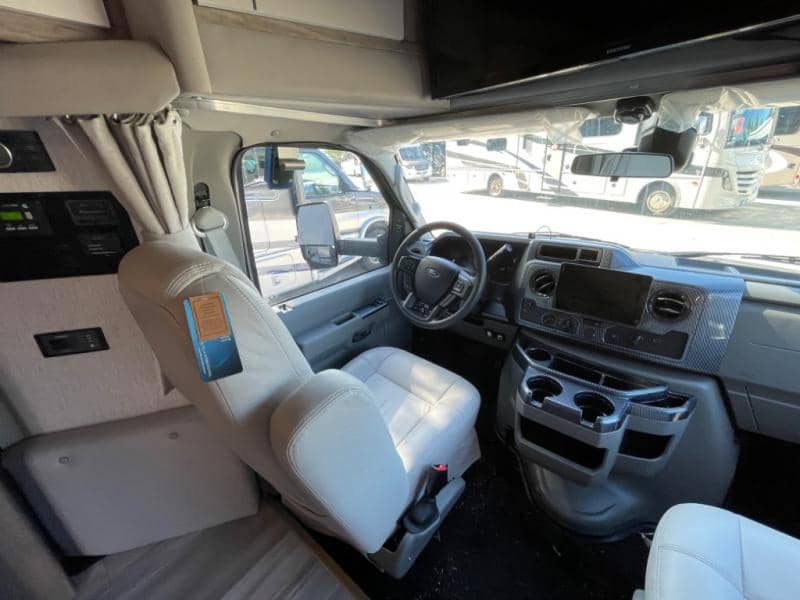 2024 Phoenix USA 2024 Phoenix USA Phoenix Cruiser - thumbnail 16