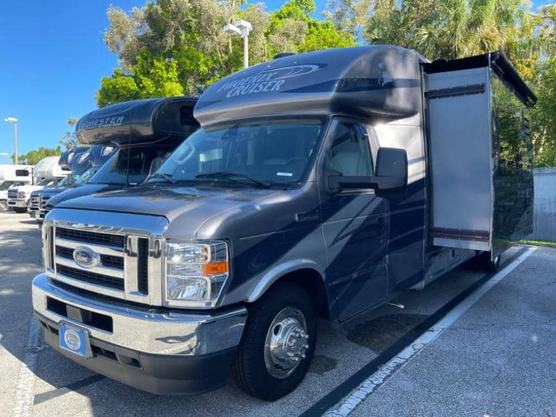 2024 Phoenix USA 2024 Phoenix USA Phoenix Cruiser - thumbnail 3