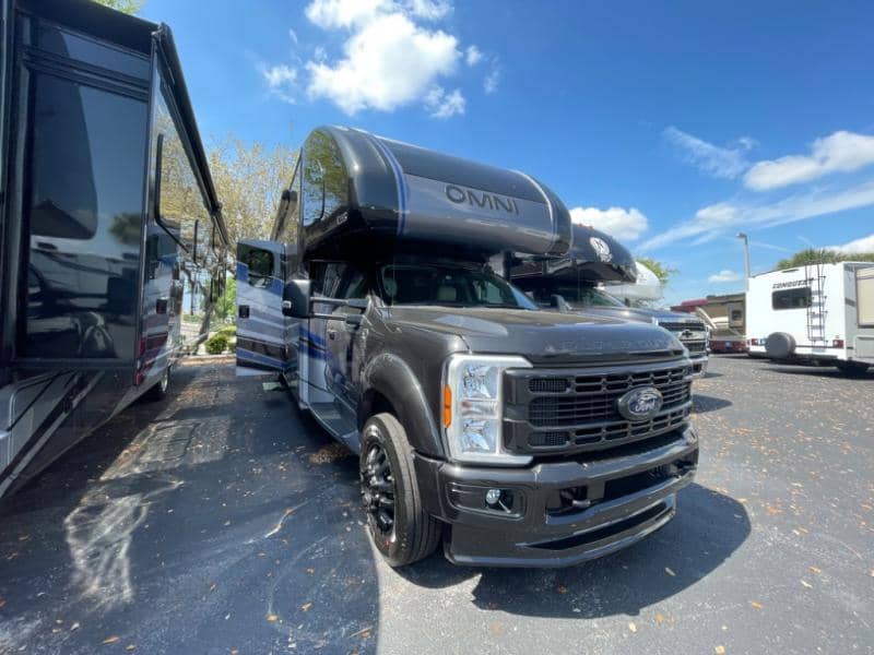 2024 Thor Motor Coach 2024 Thor Motor Coach Omni Trail - thumbnail 1