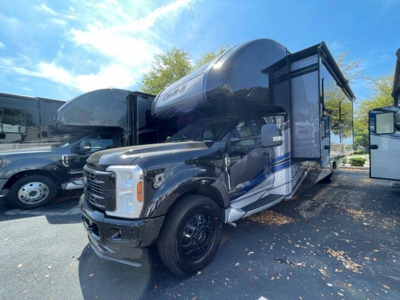 2024 Thor Motor Coach 2024 Thor Motor Coach Omni Trail - thumbnail 4