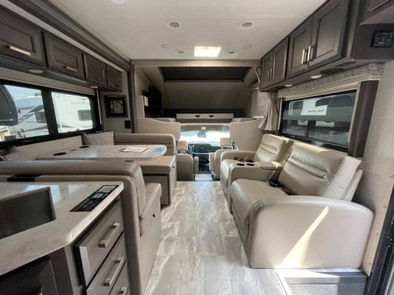 2024 Thor Motor Coach 2024 Thor Motor Coach Omni Trail - thumbnail 37