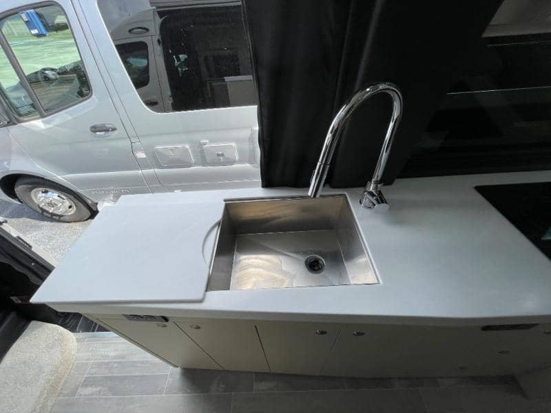 2024 Pleasure-Way 2024 Pleasure-Way Plateau - thumbnail 11