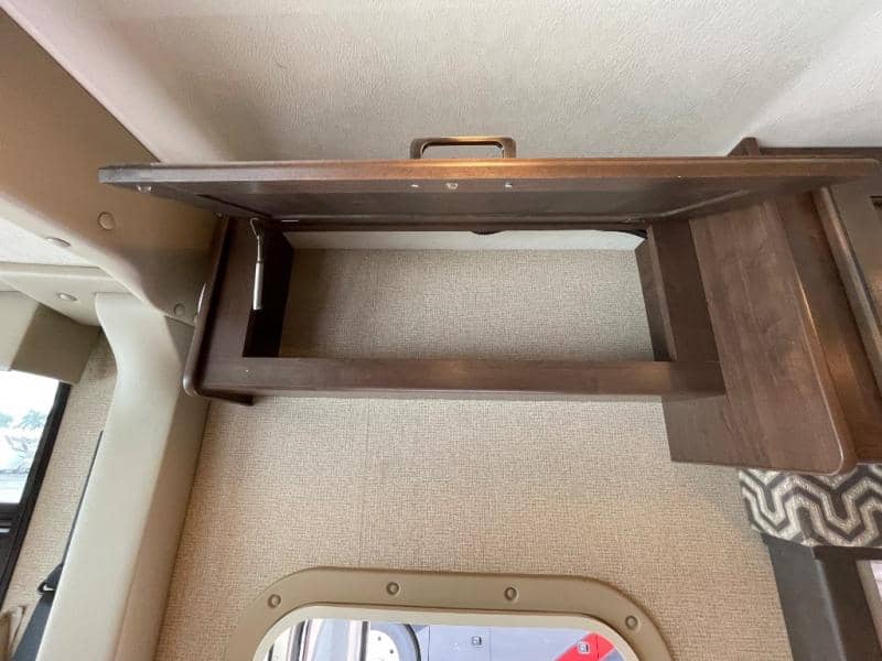 2019 Thor Motor Coach 2019 Thor Motor Coach Hurricane - thumbnail 15