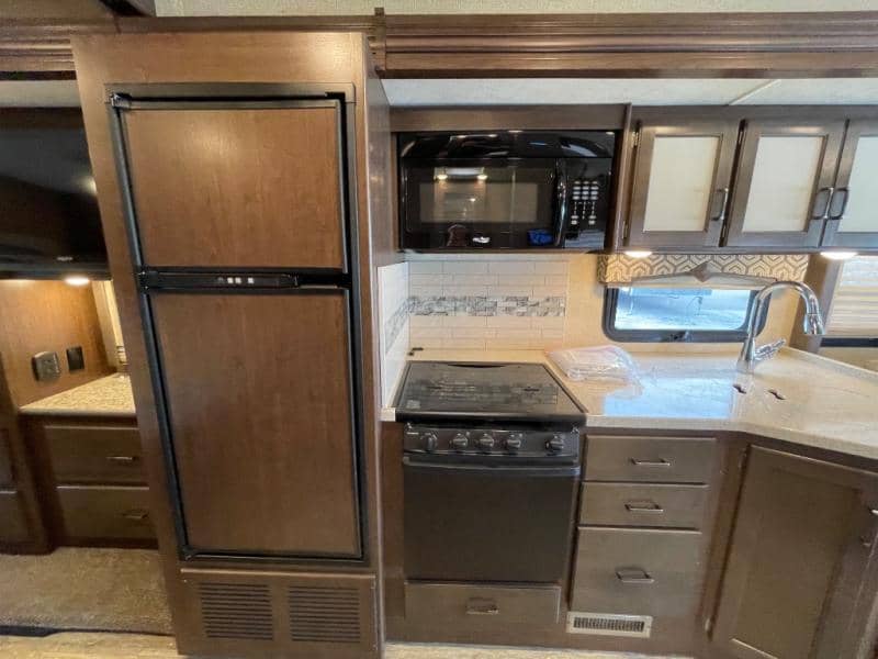 2019 Thor Motor Coach 2019 Thor Motor Coach Hurricane - thumbnail 30