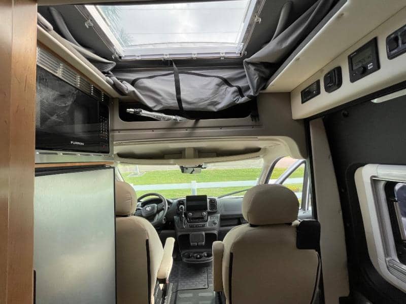 2025 Coachmen 2025 Coachmen Nova - thumbnail 11