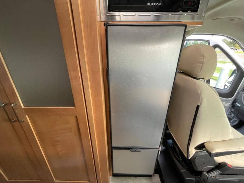 2025 Coachmen 2025 Coachmen Nova - thumbnail 19