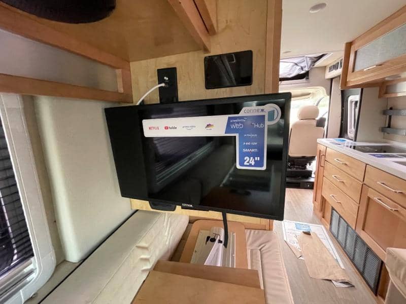 2025 Coachmen 2025 Coachmen Nova - thumbnail 27