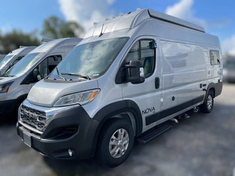 2025 Coachmen 2025 Coachmen Nova - thumbnail 4