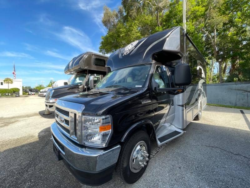 2025 Nexus RV 2025 Nexus RV Viper - thumbnail 3