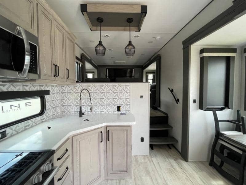 2025 Keystone RV 2025 Keystone RV Alpine Avalanche Edition - thumbnail 20