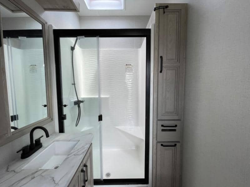 2025 Keystone RV 2025 Keystone RV Alpine Avalanche Edition - thumbnail 24