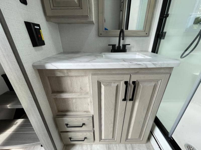 2025 Keystone RV 2025 Keystone RV Alpine Avalanche Edition - thumbnail 26