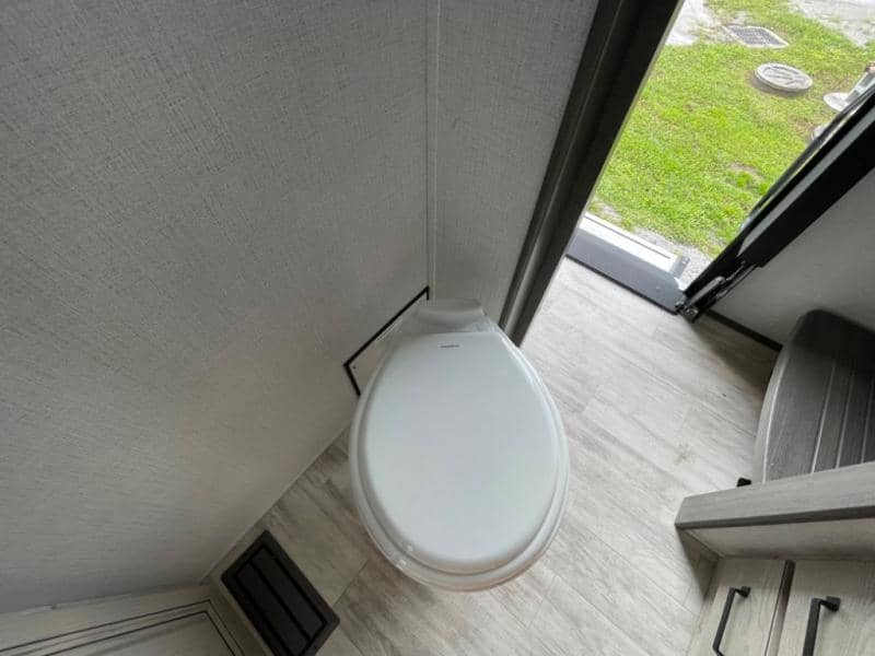 2025 Keystone RV 2025 Keystone RV Alpine Avalanche Edition - thumbnail 29